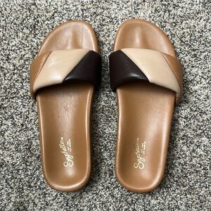 Women’s Leather Slides